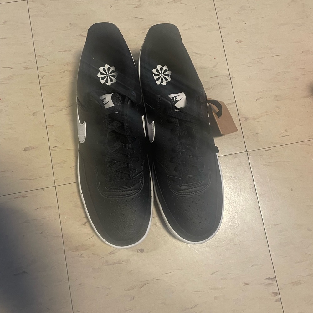 Nike Black Sneakers – Stylish & Comfortable